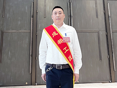 E:2023.66.20【工匠心灵】安全通勤路，平庸见不凡——“成都工匠”  黄玉华官网“成都工匠”黄玉华.jpg