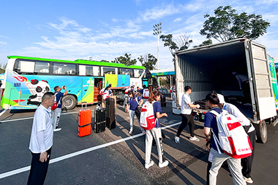 E:2023.77.24彤熙：【助力大运】彤熙商贸顺利实现首批次大运会物流运输，喜迎列国活动健儿官网20230724-01-02.jpg