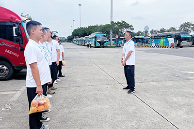 E:2023.77.28【助力大运】以关爱鼓励士气，拼全力备战大运——v8哈希游戏运业持续发展慰问活动官网20230728-01-彤熙4.jpg