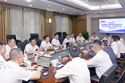 深刻对标进建  助力企业转型——v8哈希游戏运业集团董事长李元鹏带队前往苏汽集团调查互换